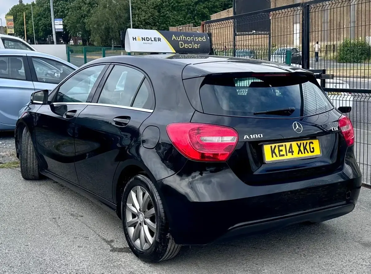 Used Mercedes A180 SE 2014 Black Hatchback