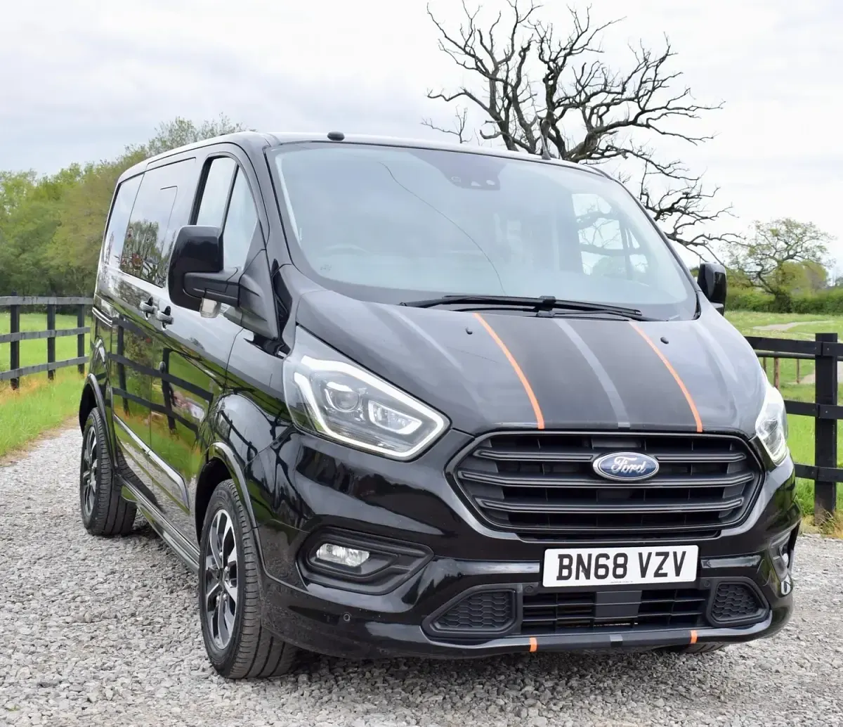 Used Ford Transit Custom Sport 170 HP (125 kW) 2018 Black Van
