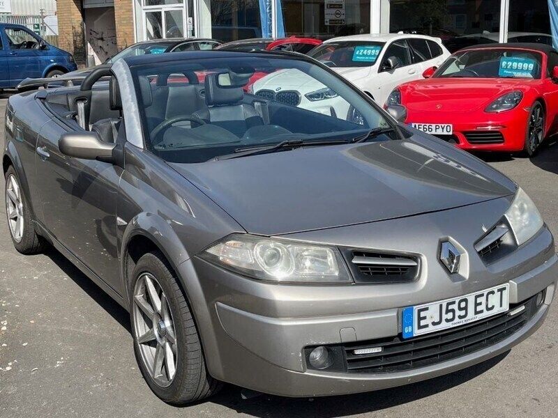 Beige Used 2009 Renault Mégane Cabriolet Dynamique Cabriolet | £2,500 (Good price) - Image 1/4