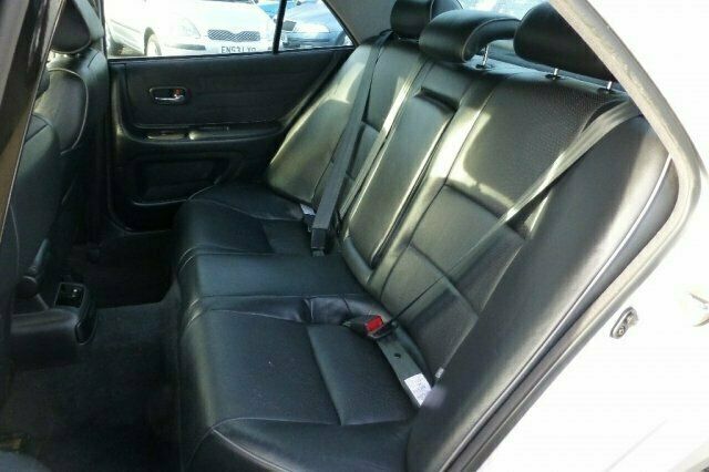 Used Lexus IS300 211 HP (155 kW) 2002 Sedan