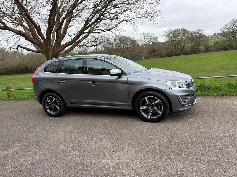 Used Volvo XC60 R-Design 190 HP (139 kW) 2016 Grey SUV