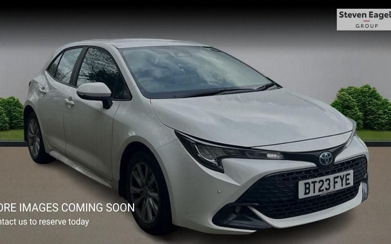 Used Toyota Corolla 140 HP (102 kW) 2026 Hatchback