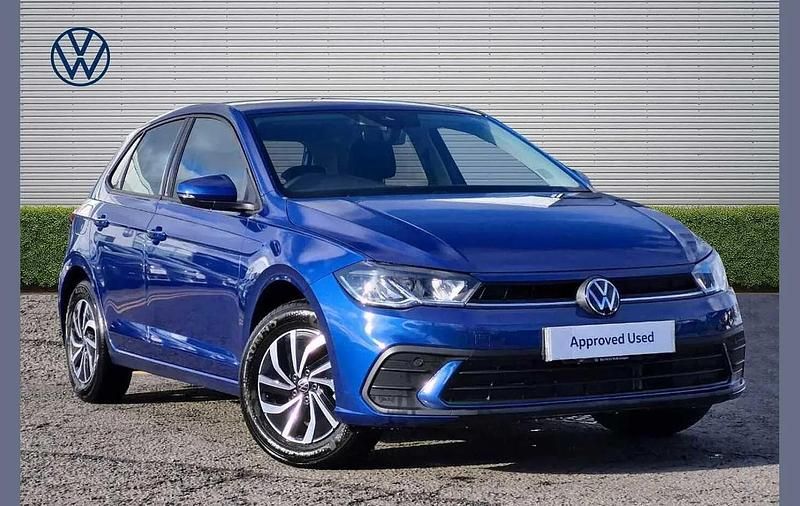 Used VW Polo Life 95 HP (69 kW) 2025 Blue Hatchback