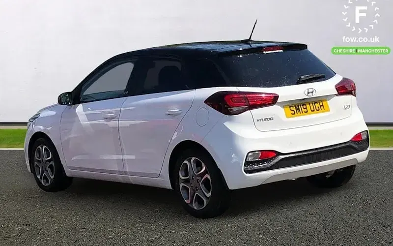 Used Hyundai i20 101 HP (74 kW) 2019 White Hatchback