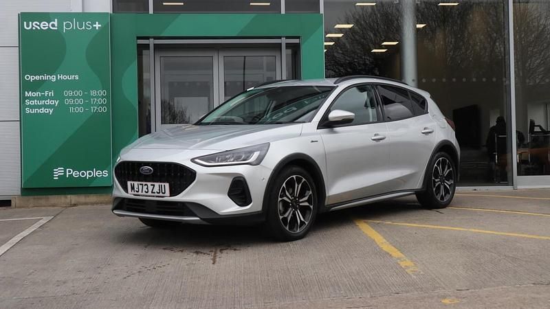 Used Ford Focus Active X 125 HP (91 kW) 2023 Silver Hatchback