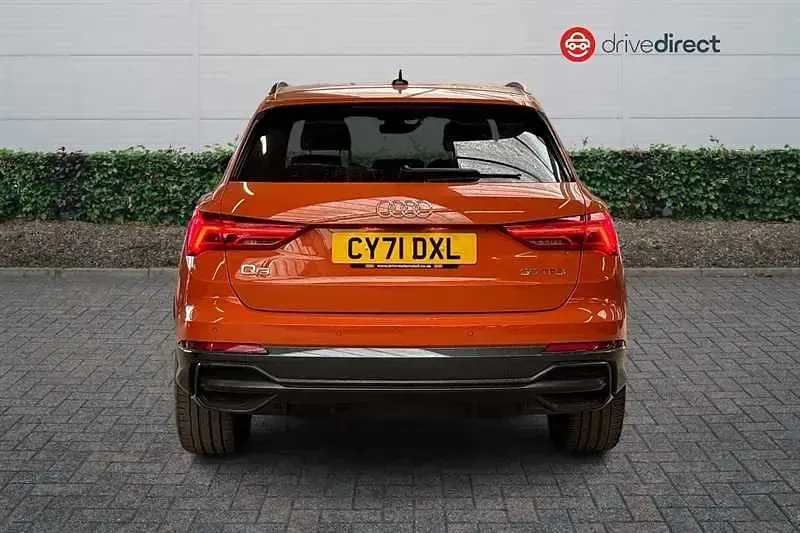 Used Audi Q3 Black Edition 150 HP (110 kW) 2022 Orange SUV