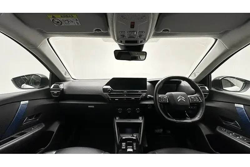 Used Citroën e-C4 Shine 100 kW (136 HP) 2022 White Hatchback