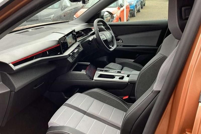 Used Vauxhall Grandland X GSe 136 HP (100 kW) 2024 Brown SUV