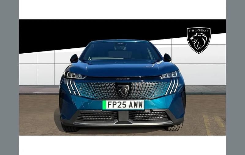 Used Peugeot e-3008 Allure 156 kW (213 HP) 2025 Blue SUV