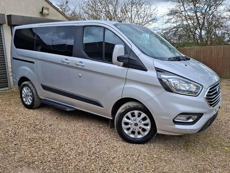 Used Ford Tourneo Custom Zetec 2019 Silver Van