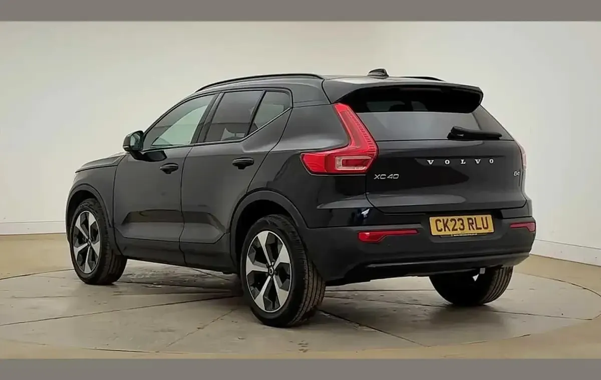 Used Volvo XC40 Ultimate 194 HP (142 kW) 2023 Black SUV
