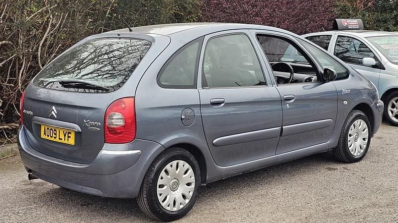 Usado Citroën Xsara Picasso 2009 Cinzento Monovolume