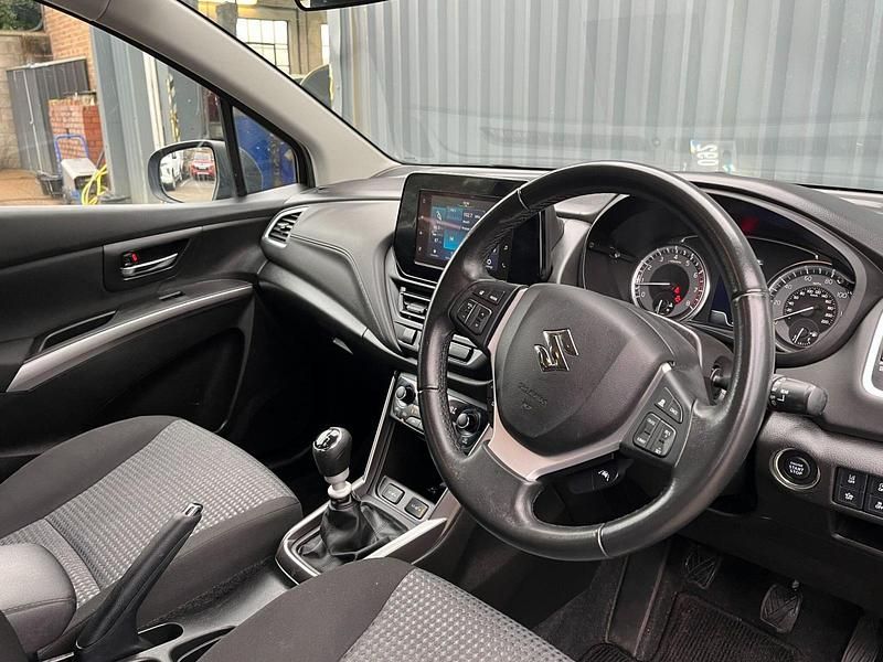 Used Suzuki SX4 S-Cross 129 HP (94 kW) 2021 Blue Hatchback