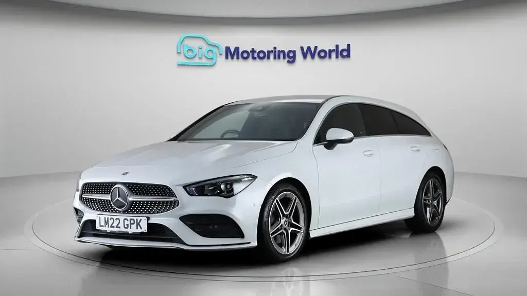 Used Mercedes CLA200 Shooting Brake AMG line 163 HP (119 kW) 2022 White Estate