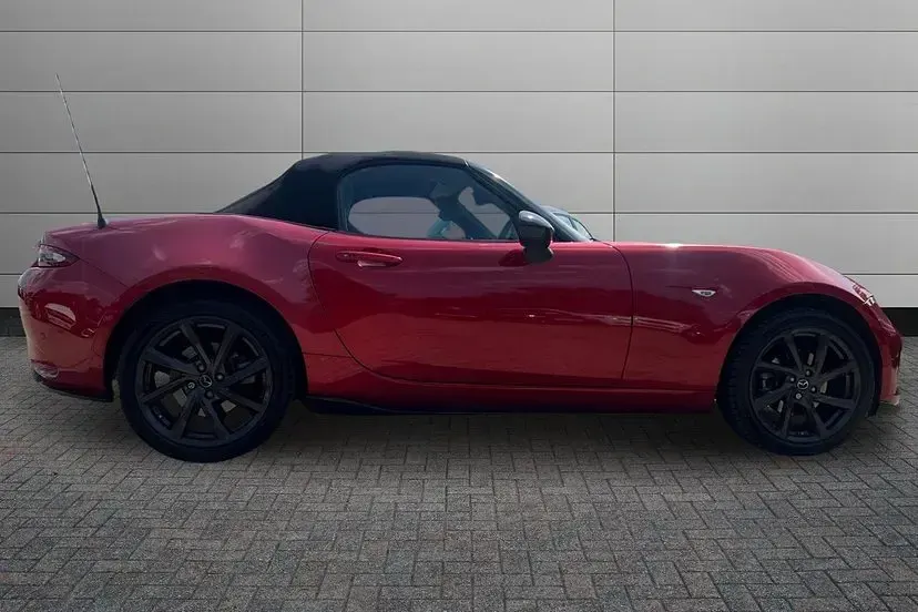 Used Mazda MX5 Inclusive 160 HP (117 kW) 2016 Red Cabriolet