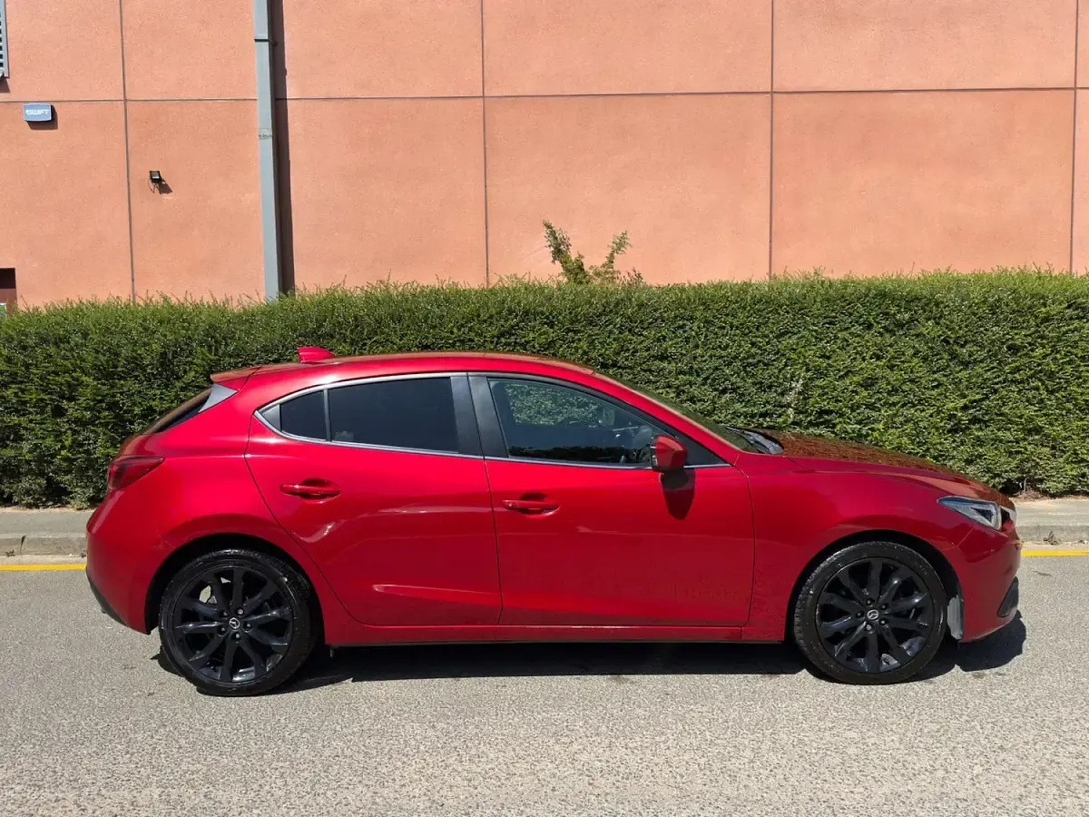 Used Mazda 3 Inclusive 2015 Red Hatchback