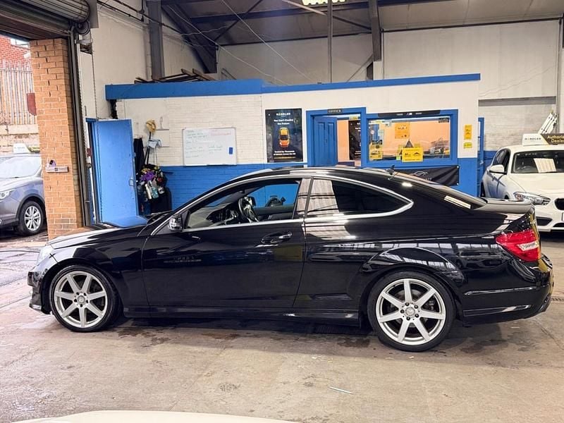 Used Mercedes C220 AMG 170 HP (125 kW) 2012 Black Coupe