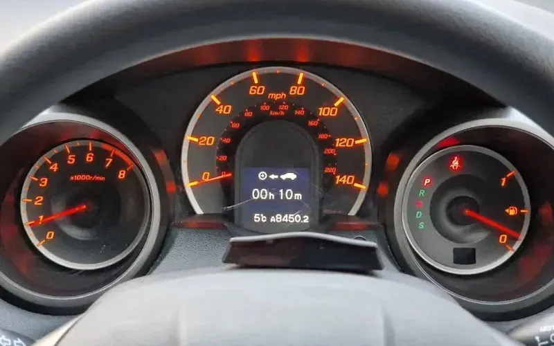 Used Honda Jazz ES 99 HP (72 kW) 2011 Silver Hatchback