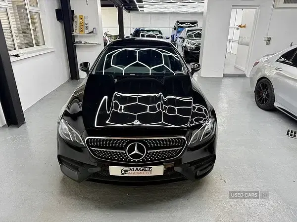 Gebraucht Mercedes E220 AMG line 194 PS (142 kW) 2018 Schwarz Coupé
