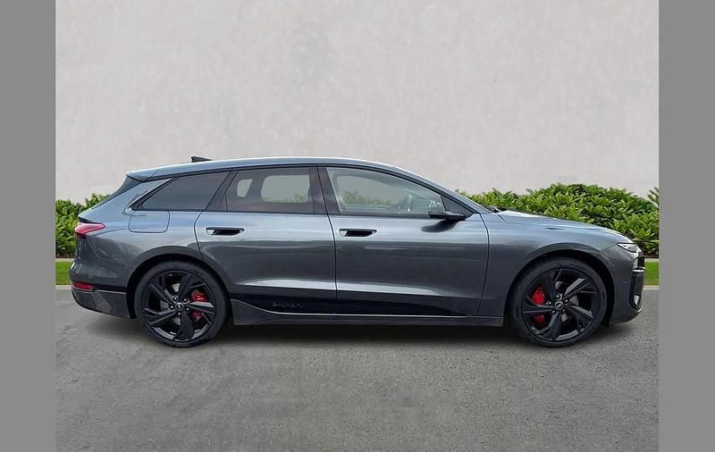 Usado Audi e-tron Performance 269 kW (367 HP) 2025 Cinzento SUV