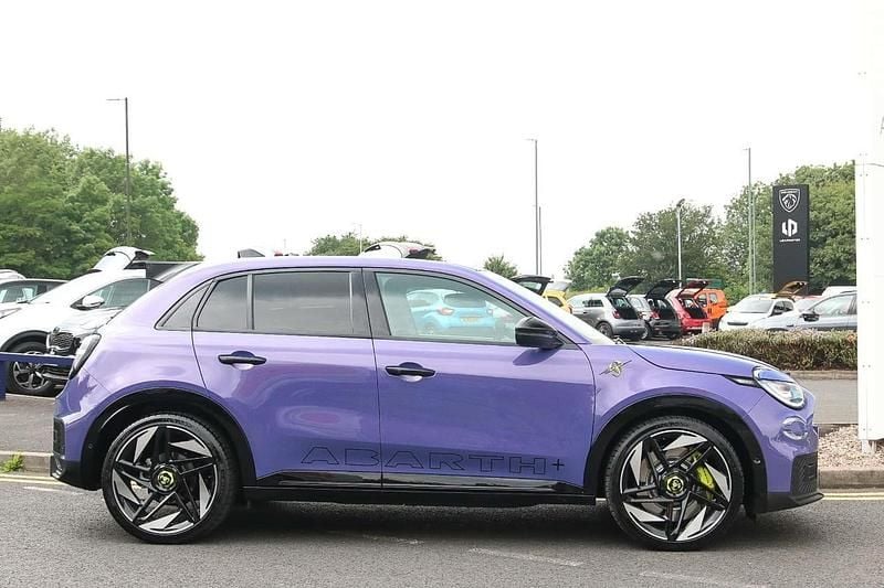 Used Abarth 600e Scorpionissima 202 kW (276 HP) 2025 Purple SUV