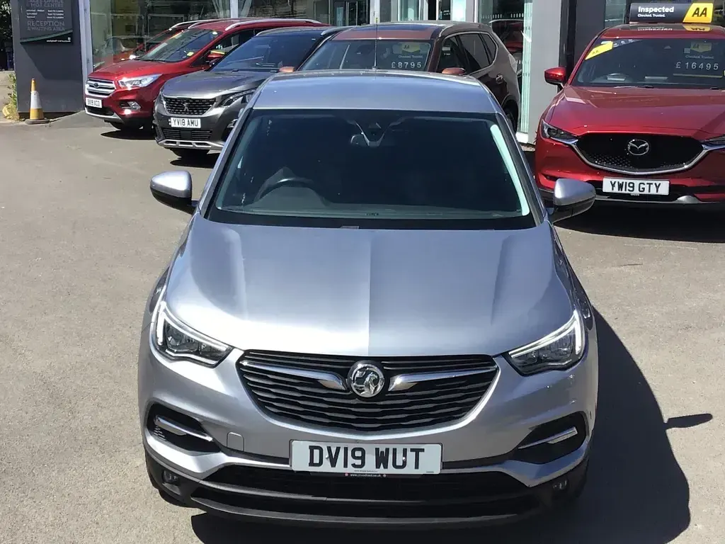Used Vauxhall Grandland X S 130 HP (95 kW) 2019 Grey SUV