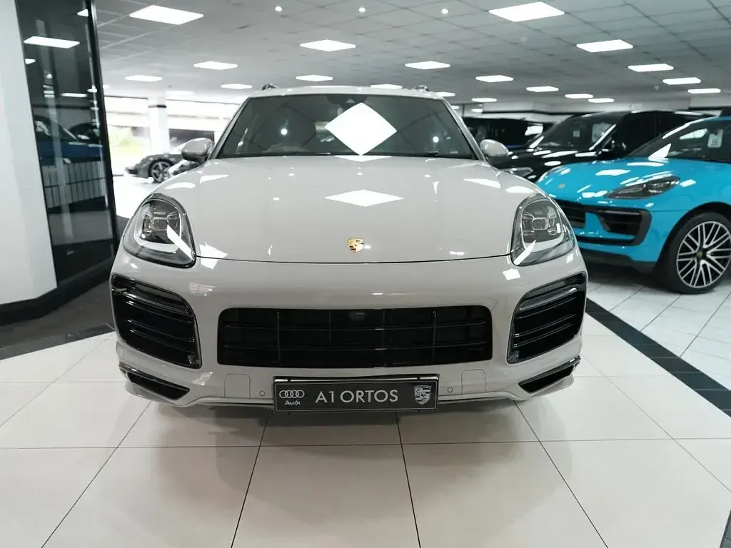 Used Porsche Cayenne Platinum Edition 340 HP (250 kW) 2023 Grey SUV