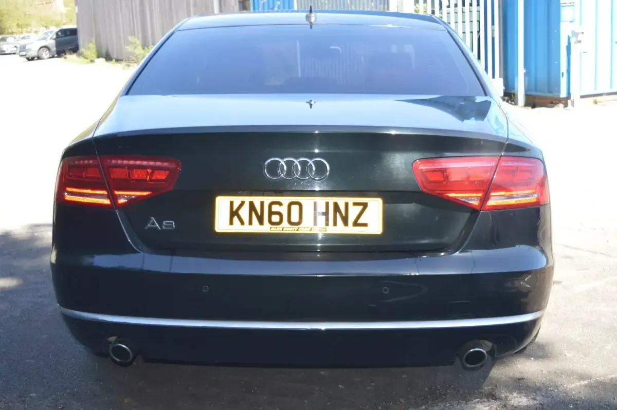 Used Audi A8 Advanced 246 HP (180 kW) 2010 Black Sedan