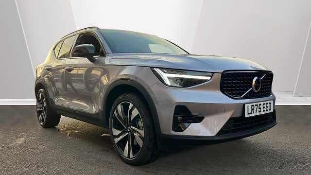 Used 2026 Volvo XC40 Plus SUV | £36,995 (Expensive) - Image 1/3