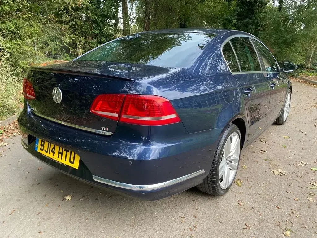 Used VW Passat R-line 105 HP (77 kW) 2014 Blue Sedan