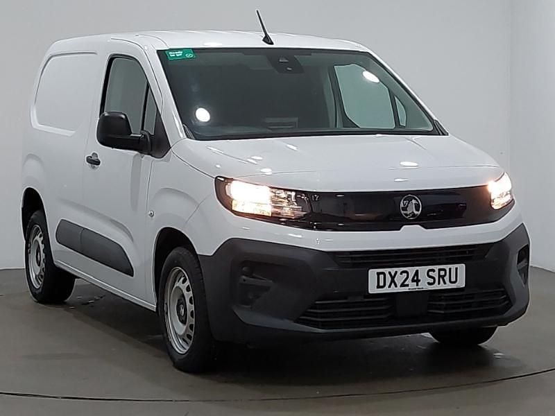 Used Vauxhall Combo 100 HP (73 kW) 2024 White Van