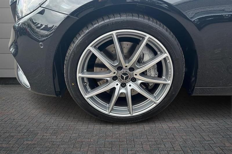 Usado Mercedes E350 AMG line 286 HP (210 kW) 2019 Preto Sedan