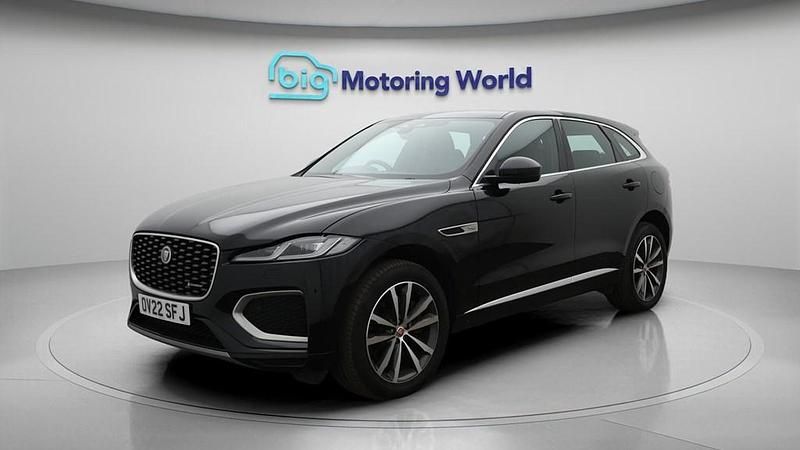 Used Jaguar F-Pace R-Dynamic 404 HP (297 kW) 2022 Black SUV