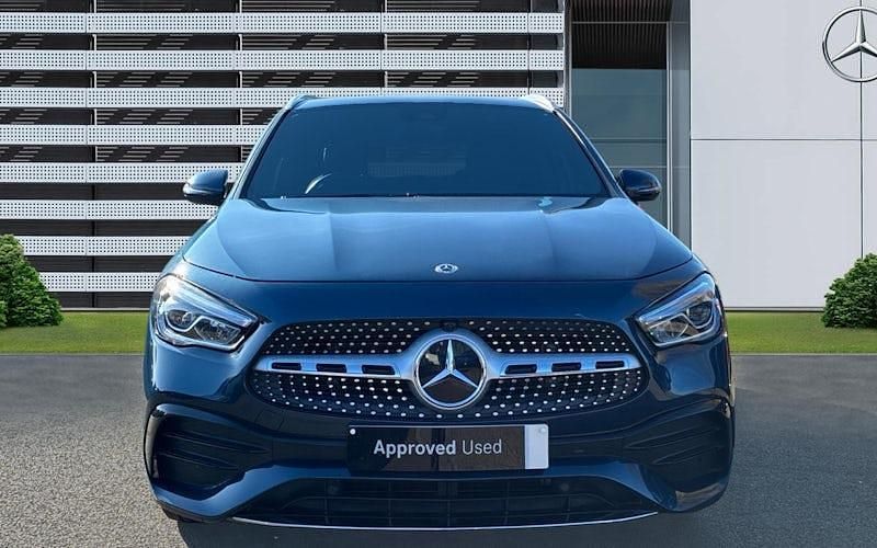 Used Mercedes GLA200 Executive 163 HP (119 kW) 2022 Blue SUV