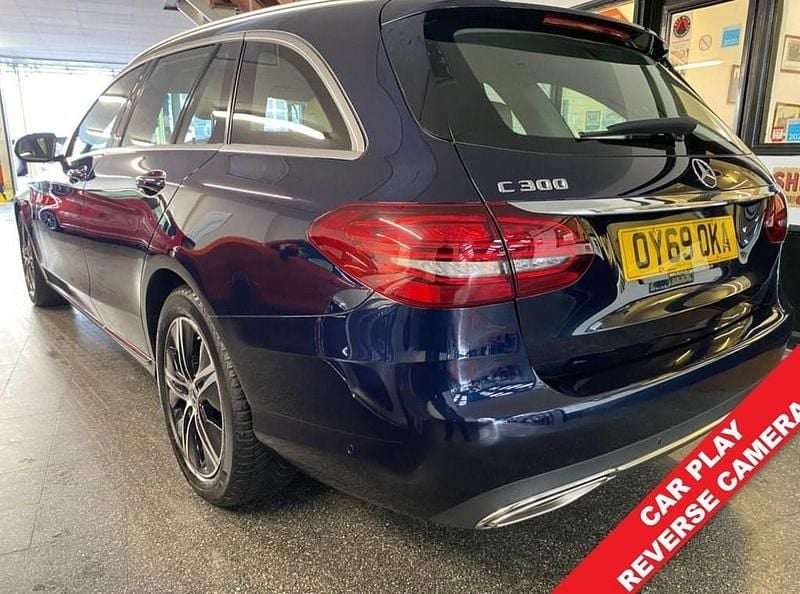 Used Mercedes C300 Premium 258 HP (189 kW) 2019 Blue Estate