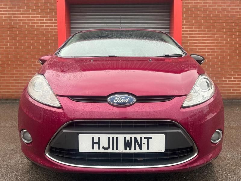 Second-hand Ford Fiesta Zetec 2011 Roz Hatchback