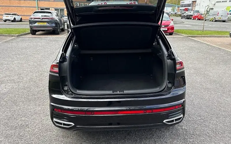 Used VW Taigo R-line 110 HP (80 kW) 2023 Black SUV