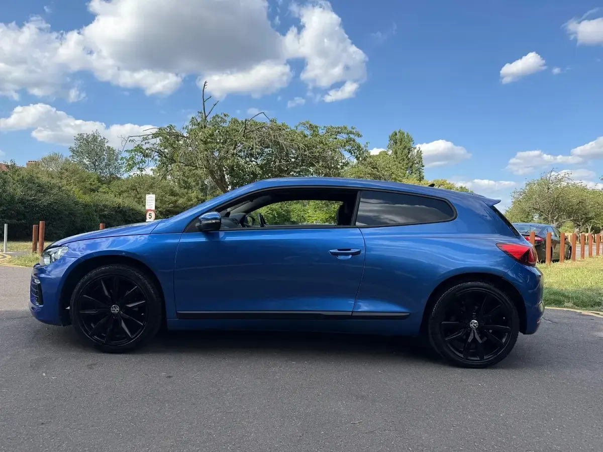 Used VW Scirocco GT 125 HP (91 kW) 2016 Blue Coupe