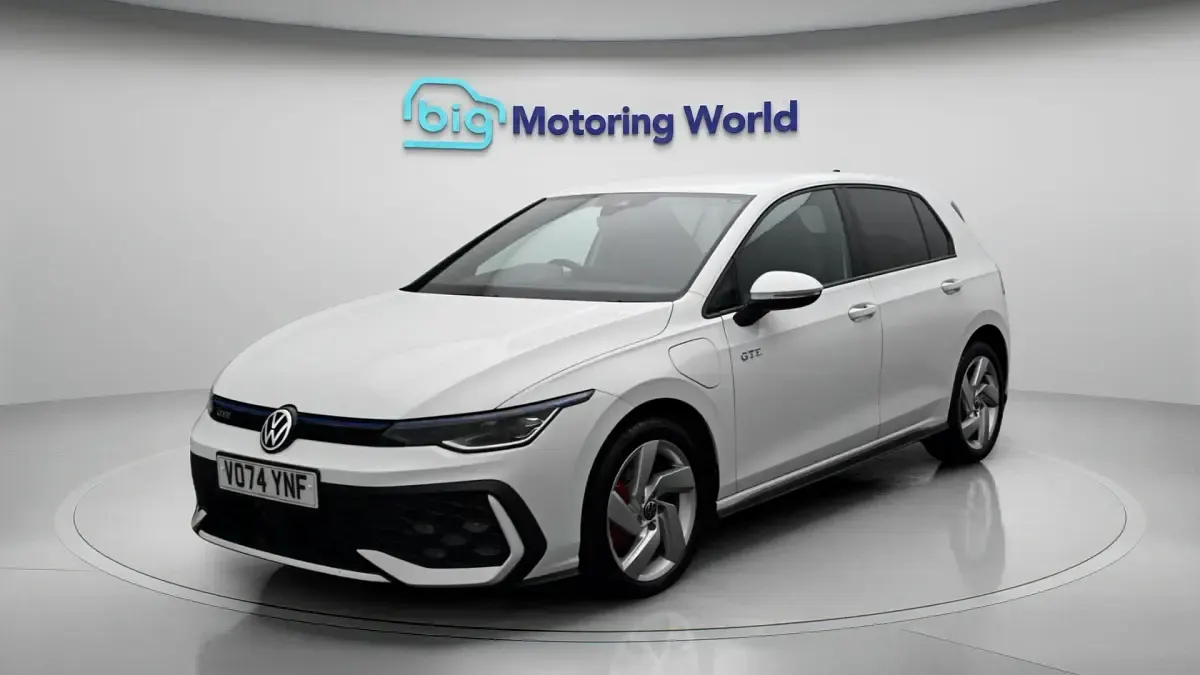 Used VW Golf VIII GTE 272 HP (200 kW) 2024 White Hatchback