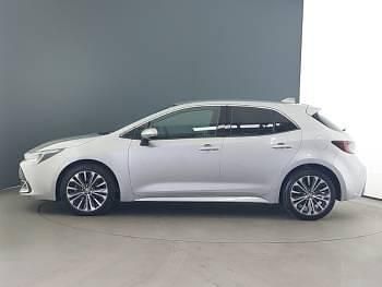 Used Toyota Corolla Design 140 HP (102 kW) 2023 Silver Hatchback