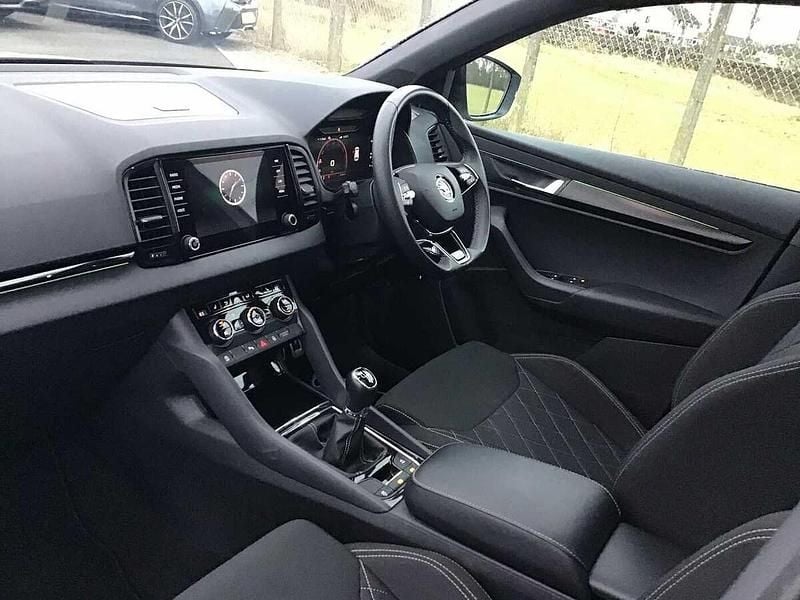 Used Skoda Karoq SportLine 110 HP (80 kW) 2023 Moon white metallic SUV