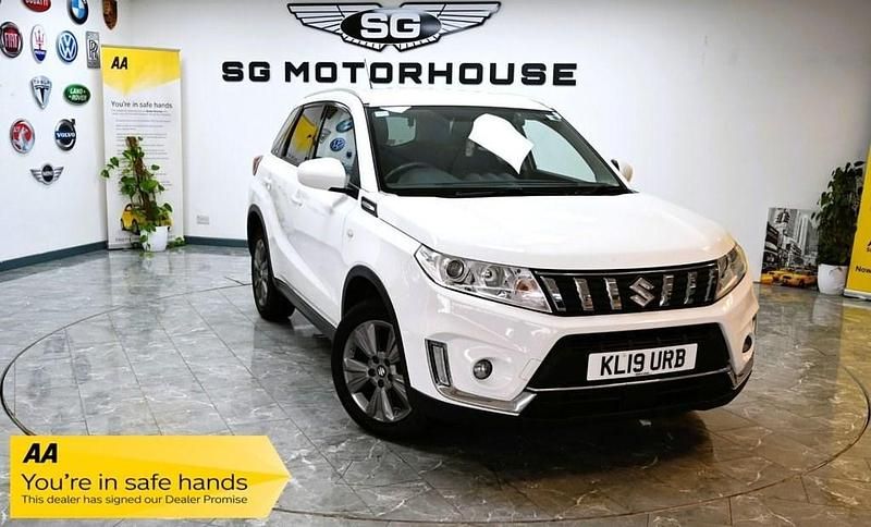 Used Suzuki Vitara SZ-T 111 HP (81 kW) 2019 White SUV