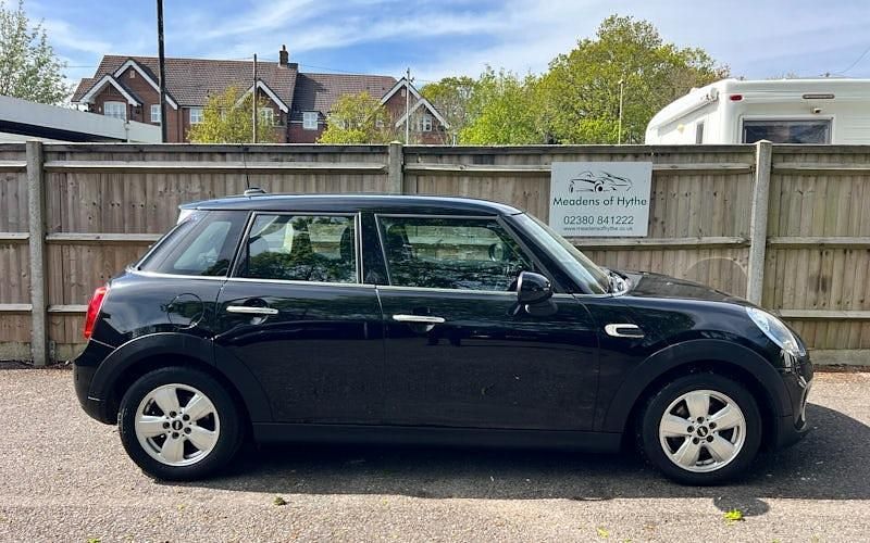 Used Mini Cooper D Hatch 116 HP (85 kW) 2017 Hatchback
