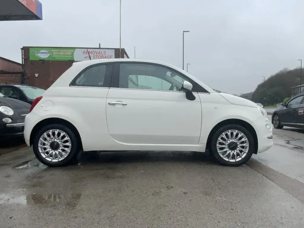 Used Fiat 500 Lounge 69 HP (50 kW) 2016 White Hatchback