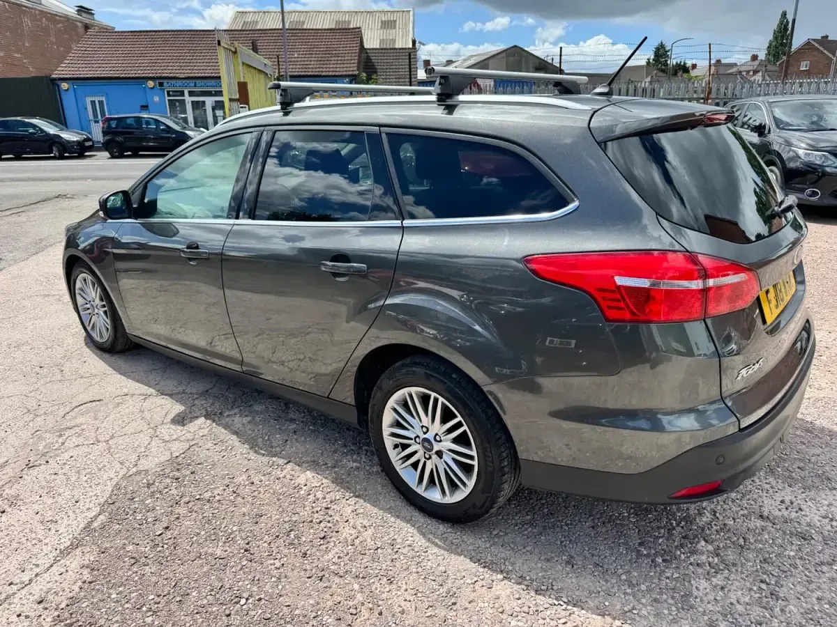 Used Ford Focus Zetec 2018 Grey Estate