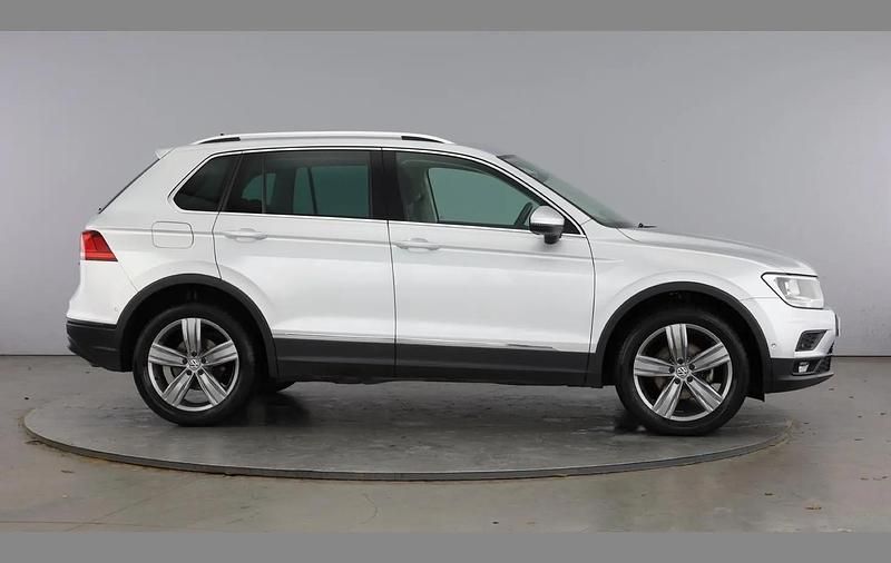 Used VW Tiguan Match 150 HP (110 kW) 2019 Reflex silver SUV