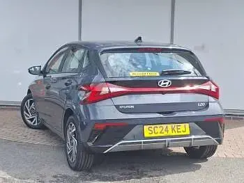 Used Hyundai i20 Advanced 100 HP (73 kW) 2024 Grey Hatchback