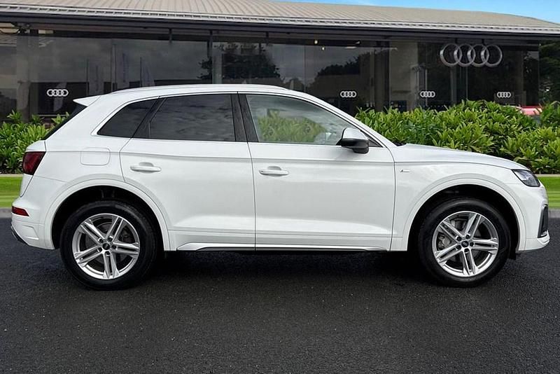Used Audi Q5 S-Line 265 HP (194 kW) 2023 White SUV