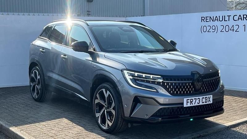 Used Renault Austral Iconic Esprit Alpine 200 HP (147 kW) 2023 Grey  SUV