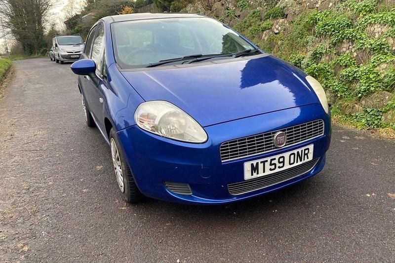 Blue Used 2010 Fiat Grande Punto Active Hatchback | £1,950 (Fair price) - Image 1/1